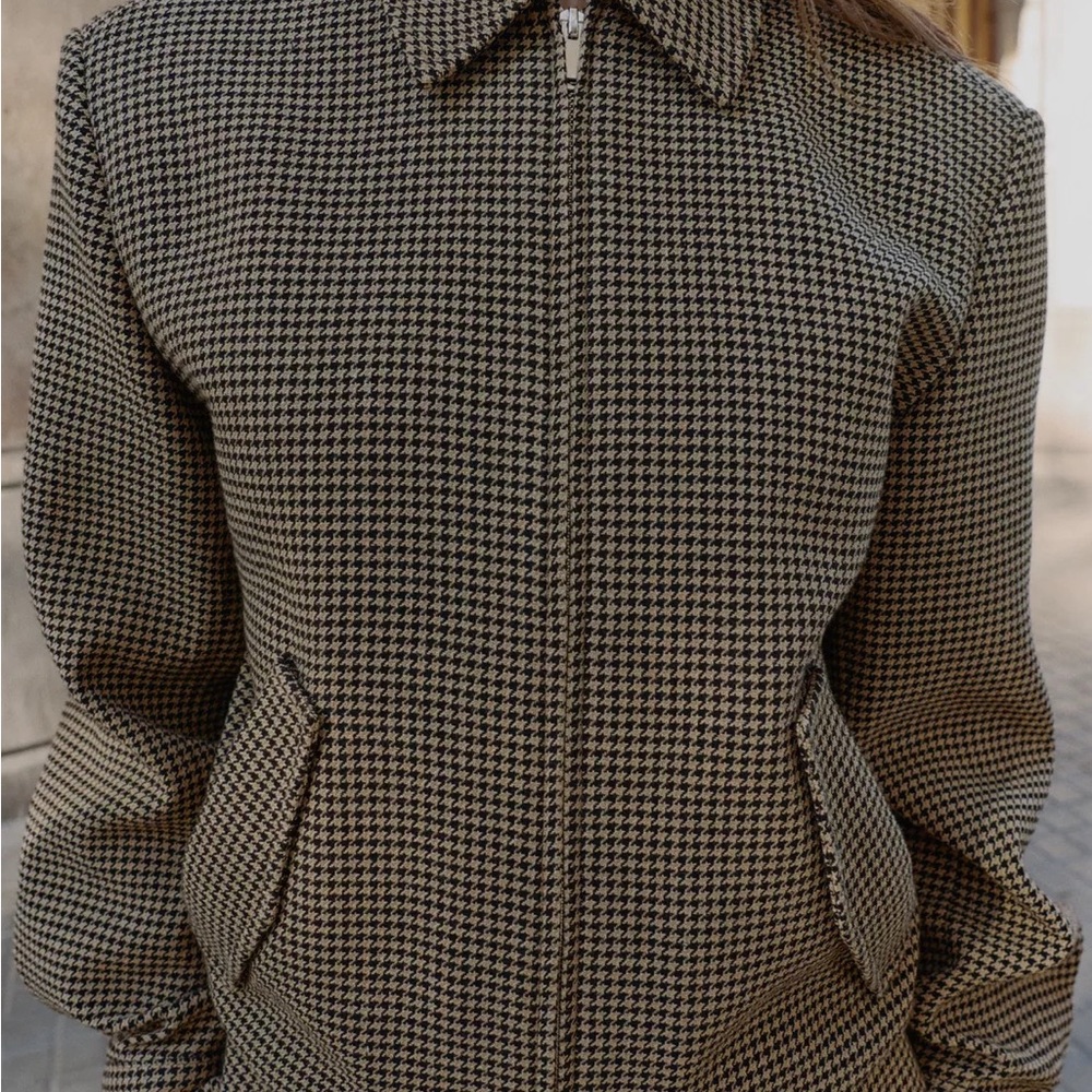 New Zara houndstooth bomber jacket with shoulder pads in black/brown - medium - Picture 5 of 8